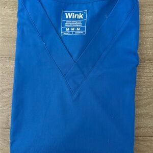 New low price! Never worn Wink Women’s Short Sleeve Scrub Top